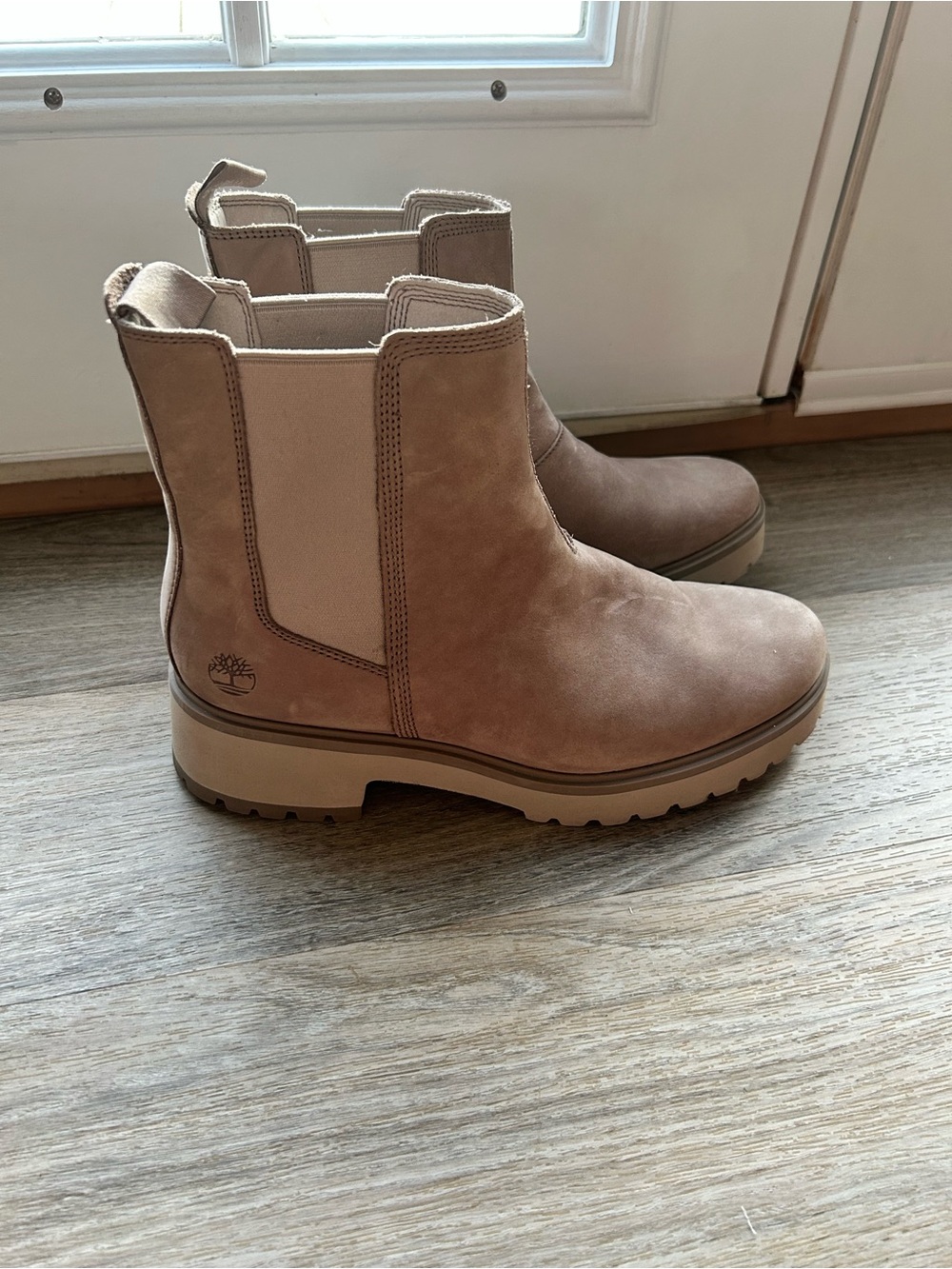 Timberland Women's Light Brown Chelsea Lug Ankle Boots
